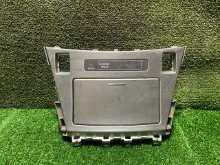 Пепельница Toyota Avensis 2012