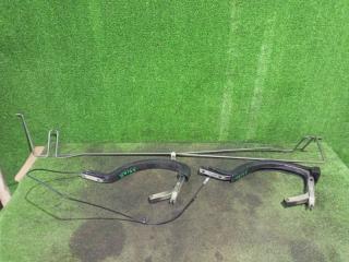 Петля багажника Toyota Avensis 2012