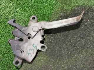 Замок капота Toyota Ipsum 1997 Б/У Замок капота Toyota Ipsum 1997