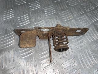 Замок капота передний Chevrolet Blazer 1990-1994