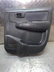 Обшивка боковой двери задняя правая Toyota Hilux 7 2013