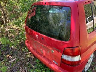 Запчасть дверь багажника задняя Mazda Demio 1996-2002