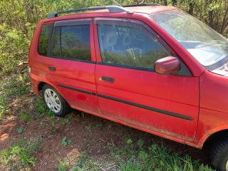 Запчасть дверь боковая передняя правая Mazda Demio 1996-2002