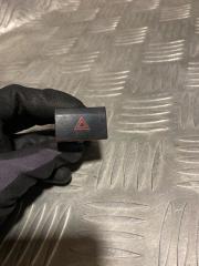 Запчасть кнопка аварийной сигнализации Volkswagen Polo 2011