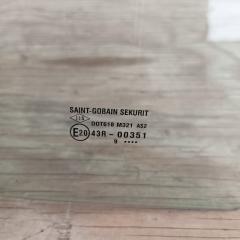 Стекло двери заднее правое Sandero Стекло двери заднее правое Sandero
