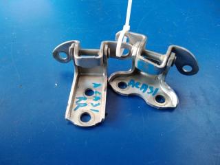 Запчасть петля дверная задняя правая TOYOTA RAV4 2006