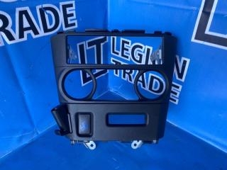 Запчасть консоль центральная MAZDA FAMILIA