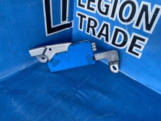 Усилитель антены MERCEDES-BENZ E500 2006.09