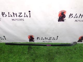 Молдинг лобового стекла правый Toyota Ipsum 2002 контрактная Молдинг лобового стекла правый Toyota Ipsum 2002