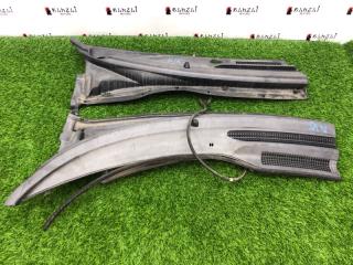 Решетка под лобовое стекло Toyota Estima 2001