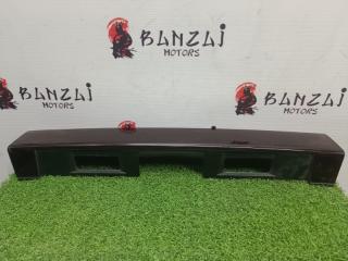 Вставка между стопов Toyota Estima