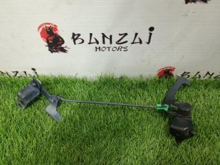 Крюк замка капота Toyota Harrier 2008