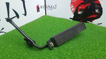 Педаль газа Mercedes-Benz 220Е 1995