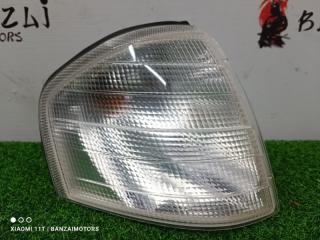 Поворотник передний правый Mercedes-Benz C200 1998