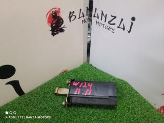 Ограничитель двери передний правый Mercedes-Benz 220Е 1995