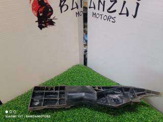 Крепление бампера правое Toyota Ipsum 2005 Б/У Крепление бампера правое Toyota Ipsum 2005