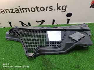 Решетка под лобовое стекло Mercedes-Benz E320 2001