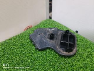 Салазка пластиковый задняя левая Toyota Ist 2003