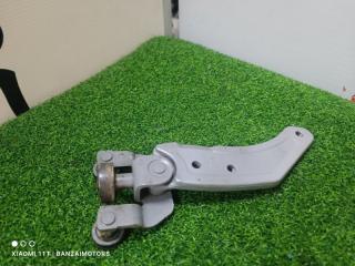 Ролик раздвижной двери Toyota ALPHARD