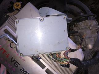 Блок управления двигателем Toyota Windom 2004