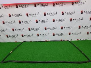 Молдинг лобового стекла задний BMW 525i 1995 контрактная Молдинг лобового стекла задний BMW 525i 1995