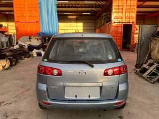 Крышка багажника Mazda Demio 2005