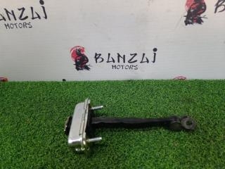 Ограничитель двери передний левый KIA K7 2016