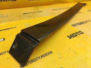 Запчасть молдинг крыла задний левый Mercedes-Benz 2004