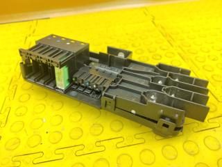 Запчасть блок предохранителей Mercedes-Benz 2004