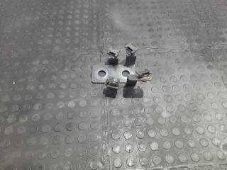 Запчасть кронштейн RENAULT T-Series 2015