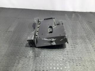 Запчасть крышка блока предохранителей RENAULT T-Series 2015