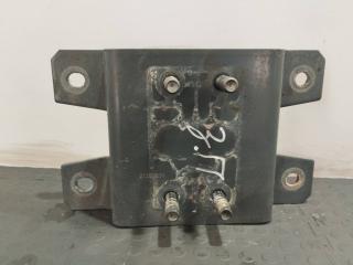 Запчасть кронштейн крыла правый RENAULT T-Series VF611A168FD003779