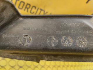 Подкрылок задний правый 2011 W451