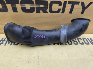 Фото запчасти патрубок воздушный VOLKSWAGEN Touareg 2007 контрактная запчасть Запчасть патрубок воздушный VOLKSWAGEN Touareg 2007