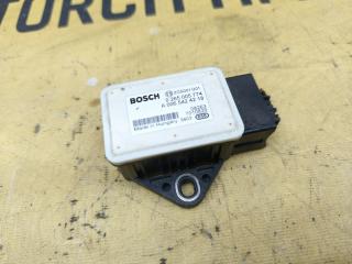 Фото запчасти датчик ускорения Mercedes-Benz V-Class контрактная запчасть Запчасть датчик ускорения Mercedes-Benz V-Class