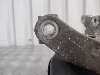 Кулак поворотный передний правый ASTRA J