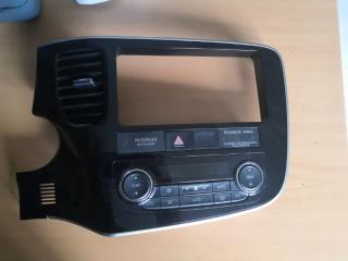 Рамка Магнитолы Mitsubishi Outlander 2018