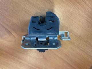 Замок багажника Mercedes-Benz E-Class