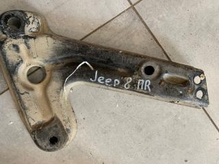 Запчасть кронштейн переднего бампера передний правый Jeep Grand Cherokee 2008