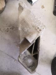 Кронштейн двигателя левый Land Rover Range Rover