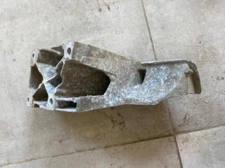 Кронштейн двигателя правый Land Rover Range Rover