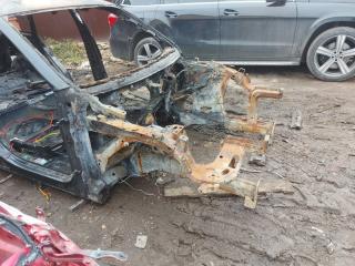 Запчасть лонжерон правый Volkswagen Touareg 2013