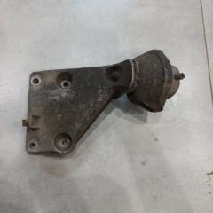 Кронштейн двигателя левый BMW 5-Series