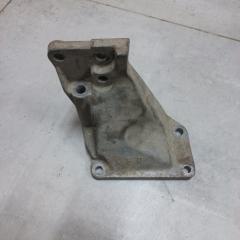 Кронштейн двигателя передний правый Infiniti FX