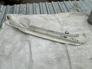 Кронштейн крыла передний правый Volkswagen Touareg Б/У Кронштейн крыла передний правый Volkswagen Touareg