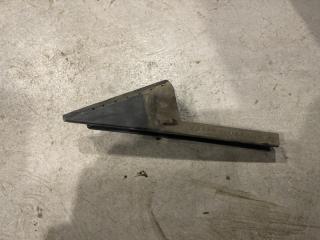 Направляющая стекла двери левая Hyundai Solaris 2014