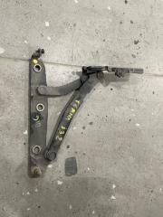 Петля крышки багажника задняя правая Nissan Teana