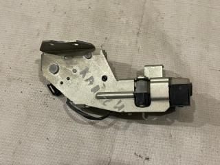 Замок крышки багажника задний Volkswagen Touareg Б/У Замок крышки багажника задний Volkswagen Touareg