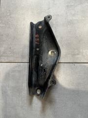 Кронштейн подрамника левый Toyota Rav4 2019 Б/У Кронштейн подрамника левый Toyota Rav4 2019