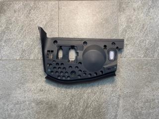 Накладка торпедо правая Mercedes-Benz GL 2012